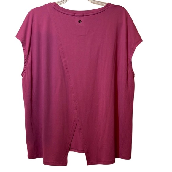 XL Women's Athletic Wear Bundle – Danskin, All in Motion, Soothfeel (5 Pieces) - Picture 13 of 16